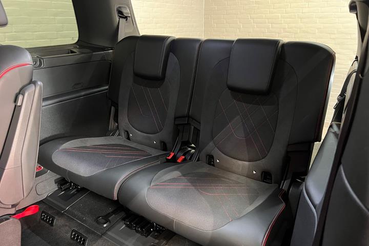 Rød VW ID.Buzz fra 2025