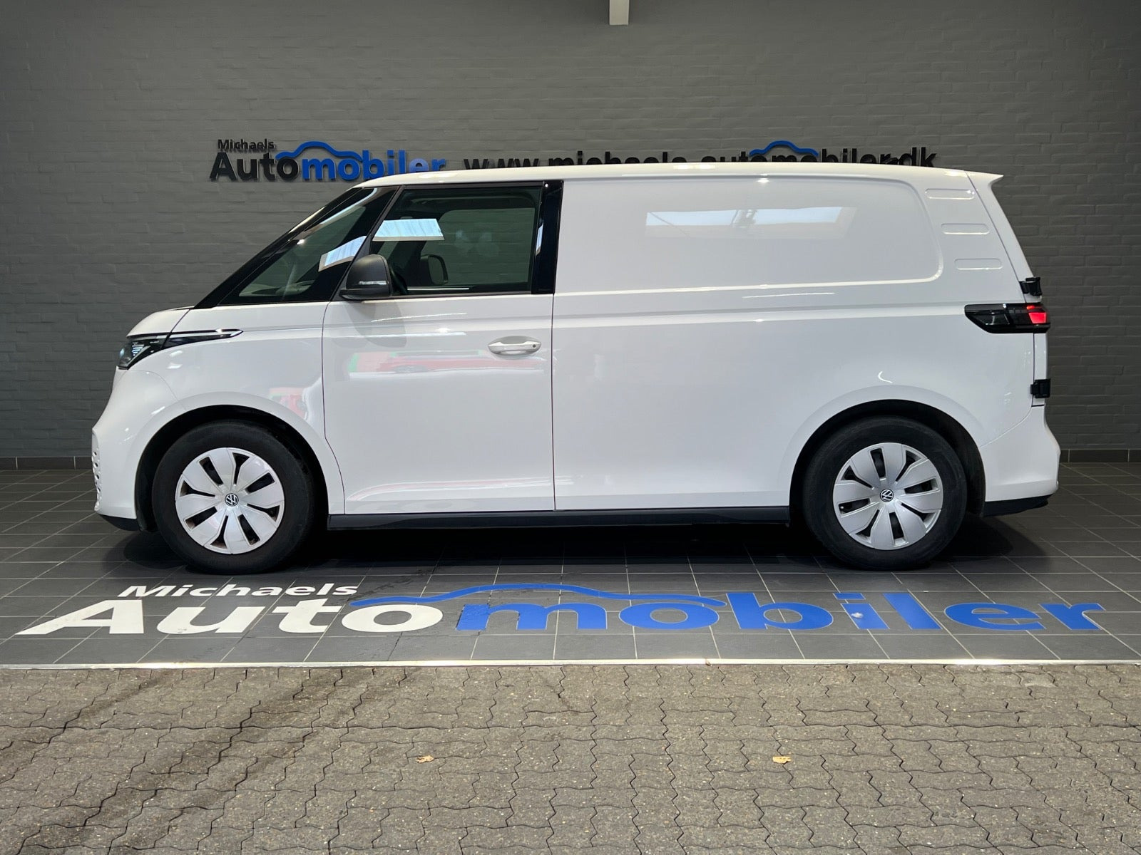 Hvid VW ID.Buzz fra 2023