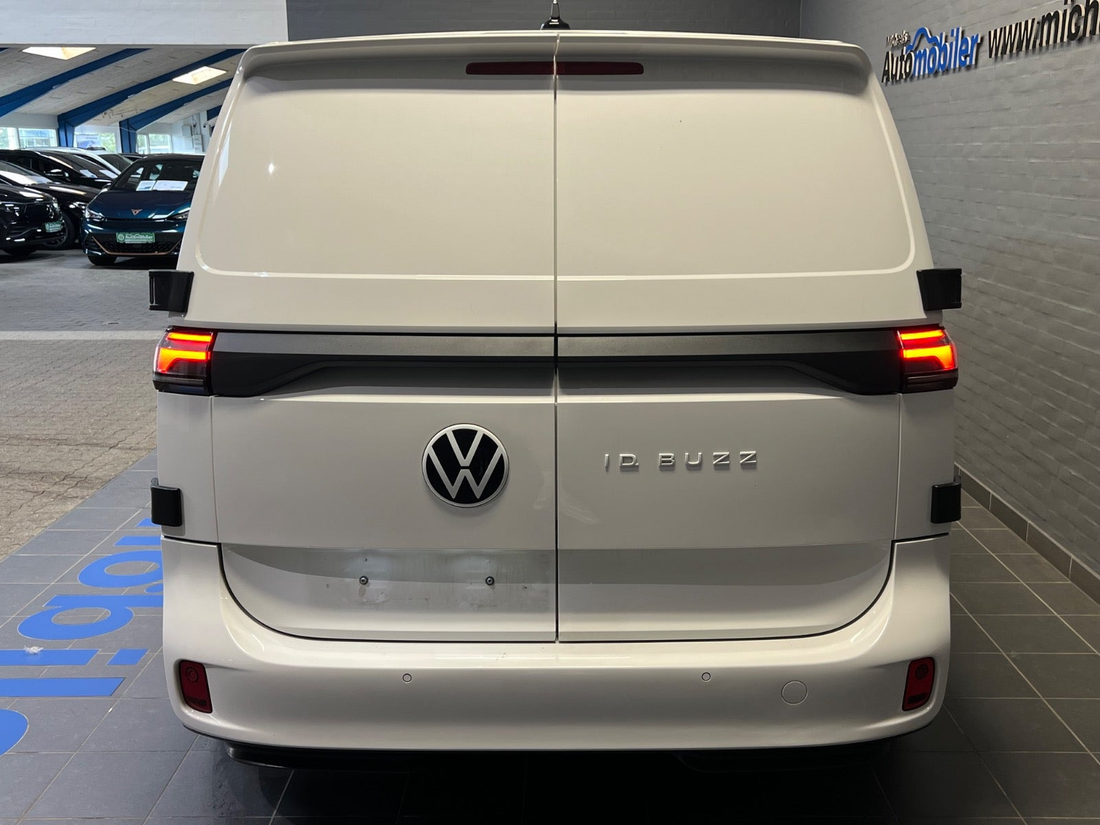 Hvid VW ID.Buzz fra 2023