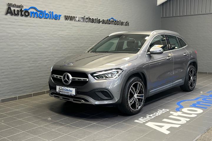 Grå Mercedes GLA200 d fra 2021
