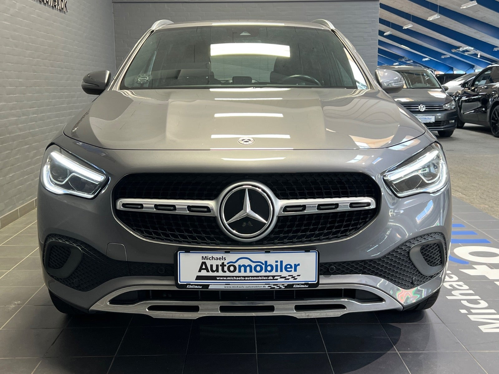 Grå Mercedes GLA200 d fra 2021