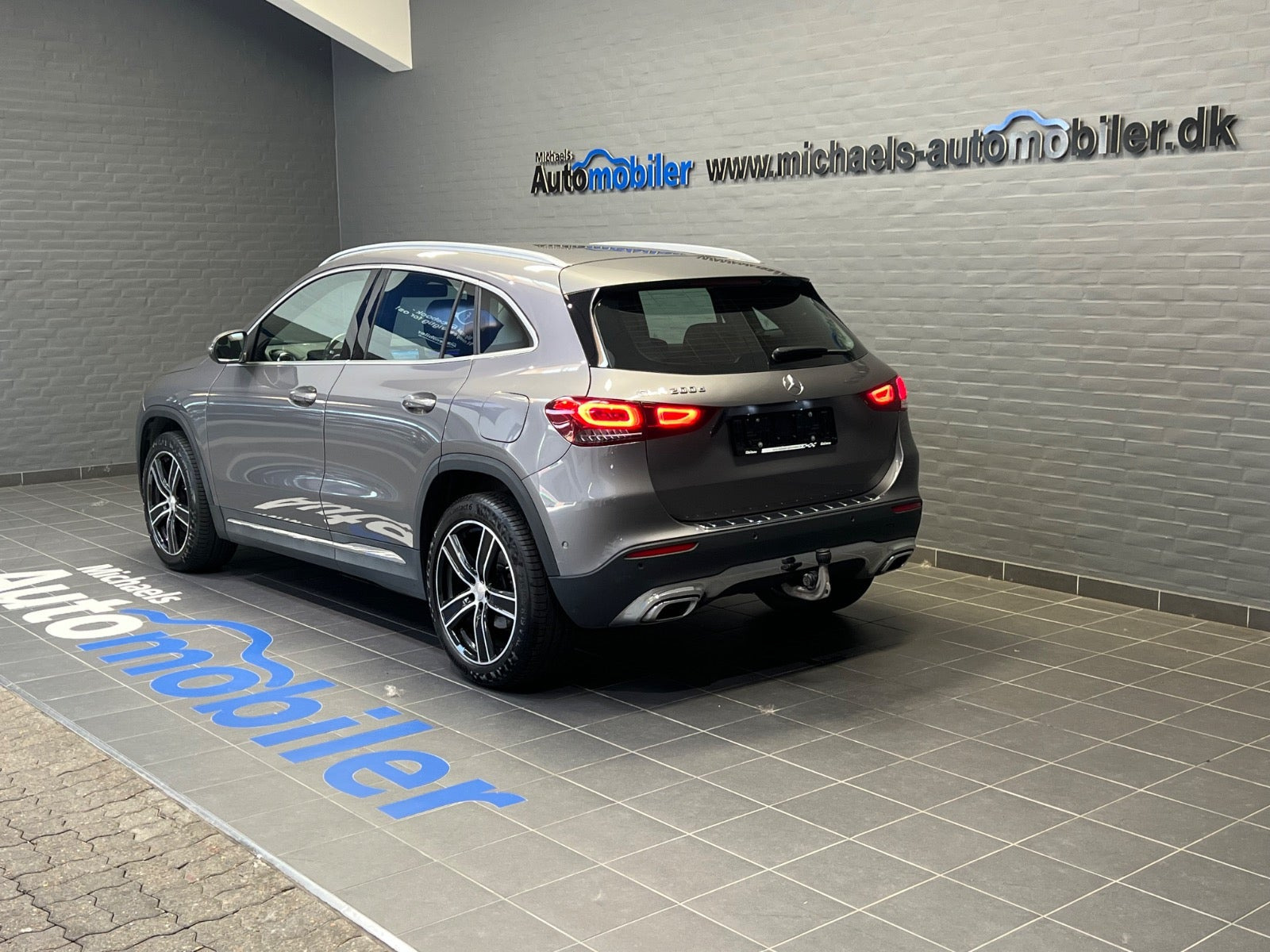 Grå Mercedes GLA200 d fra 2021
