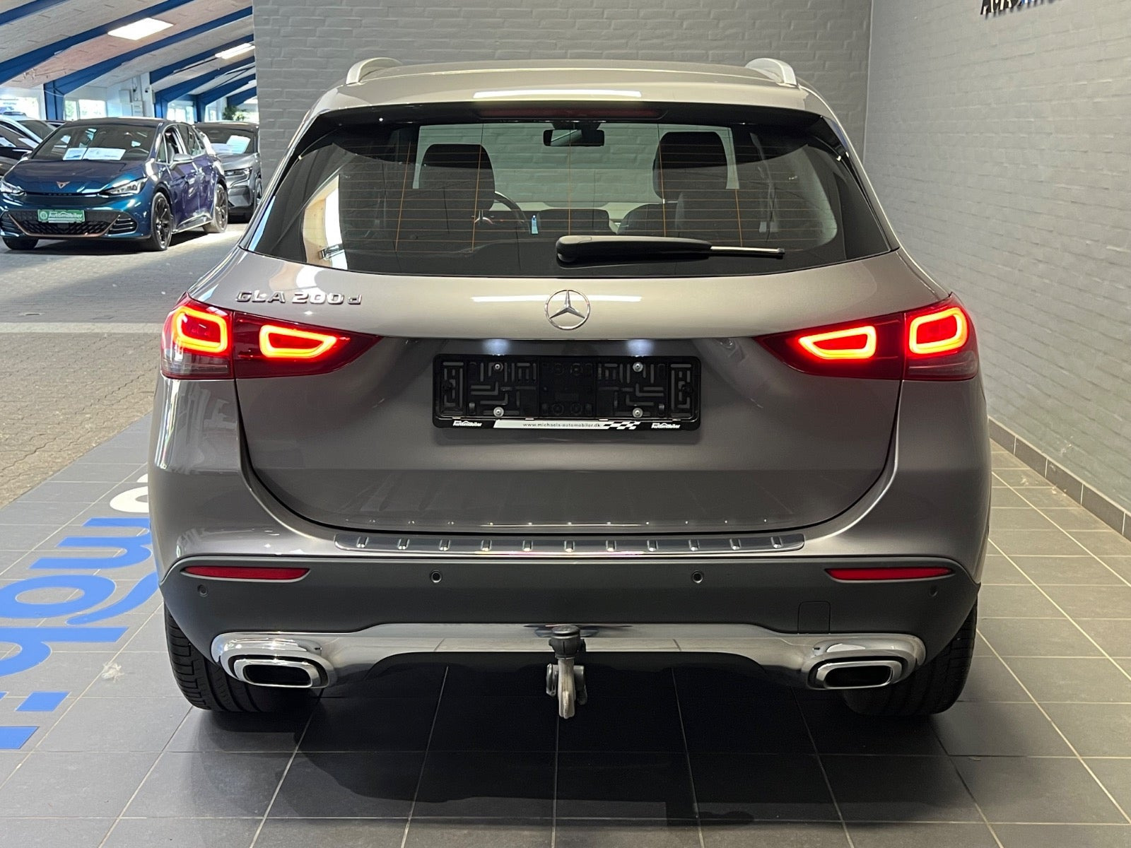 Grå Mercedes GLA200 d fra 2021
