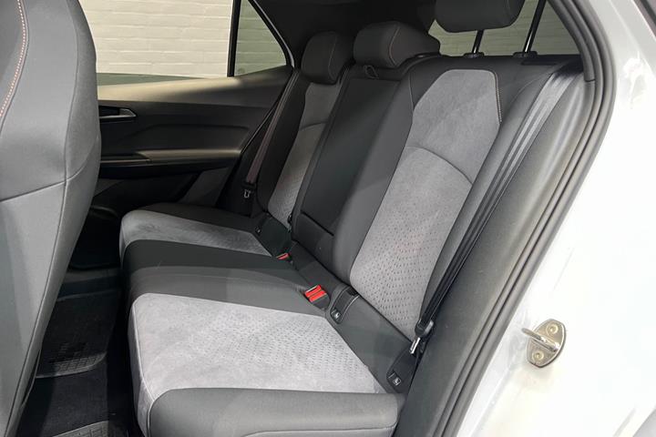 Hvid Cupra Born fra 2023