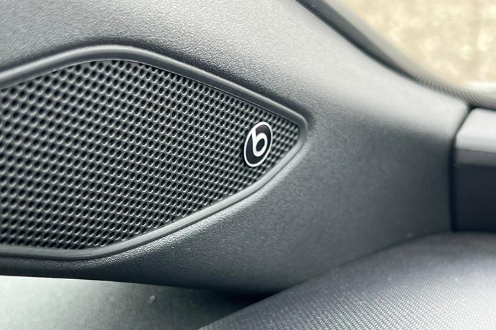 Hvid Cupra Born fra 2023