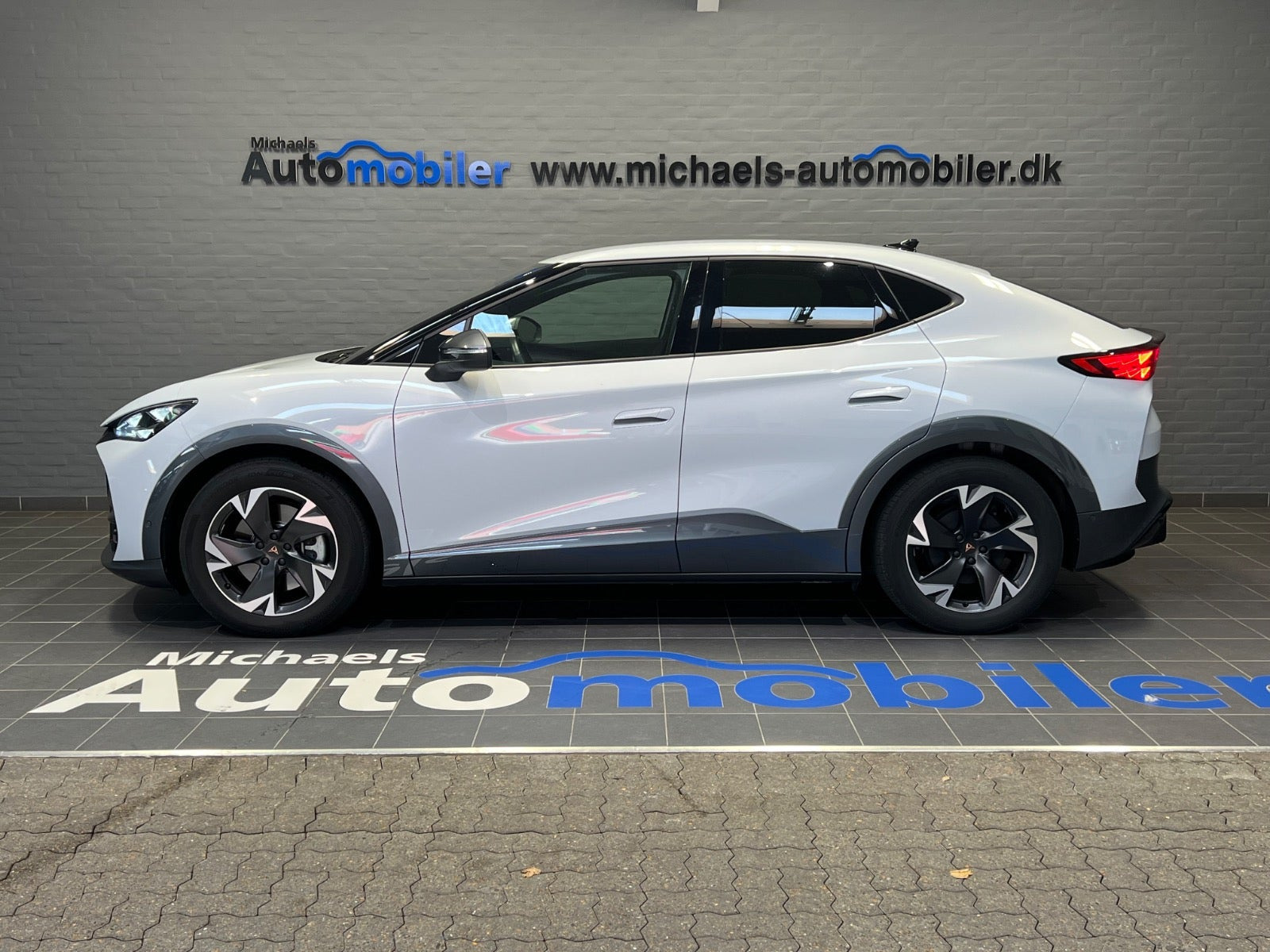 Hvid Cupra Tavascan fra 2024