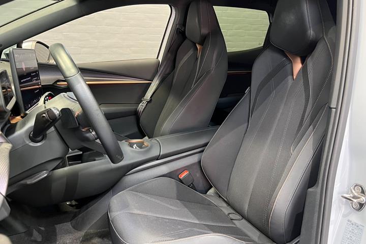Hvid Cupra Tavascan fra 2024