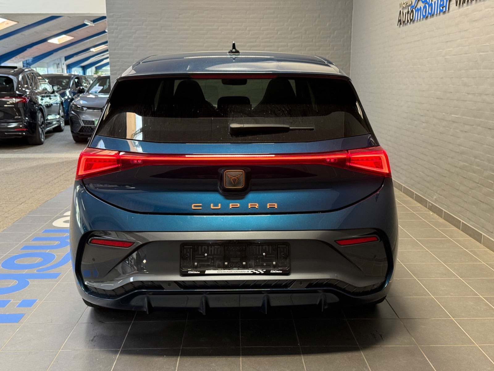 Blå Cupra Born fra 2024