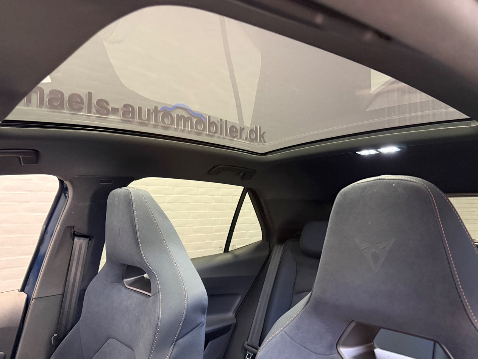 Blå Cupra Born fra 2024