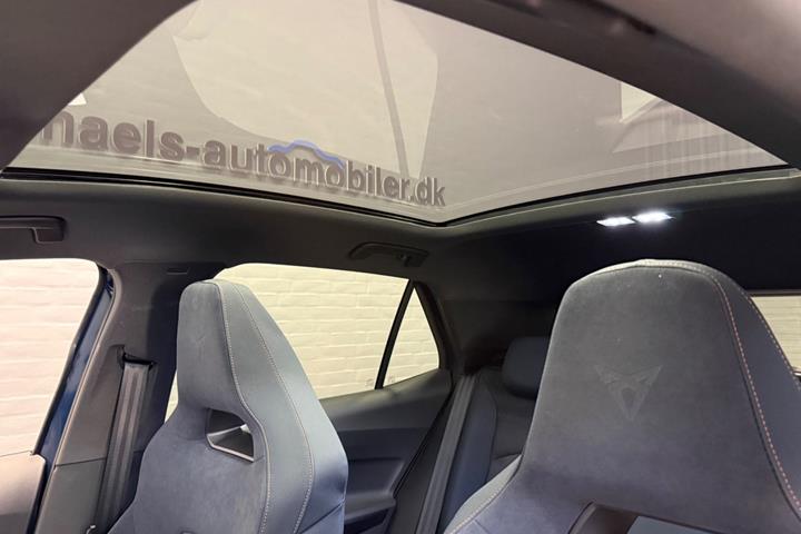 Blå Cupra Born fra 2024