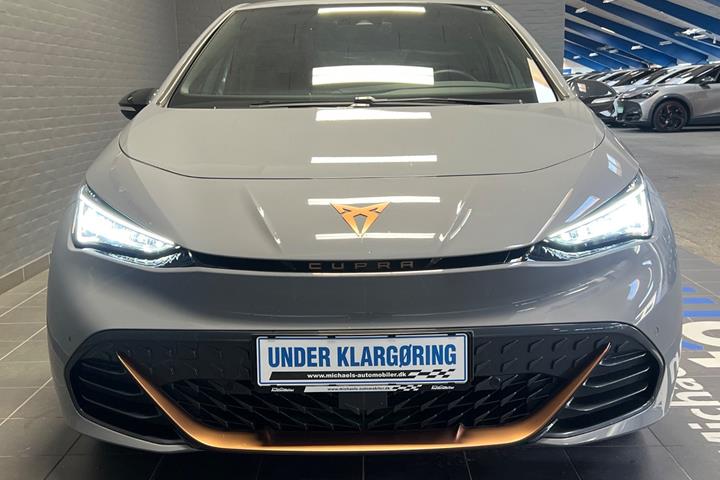 Grå Cupra Born fra 2024