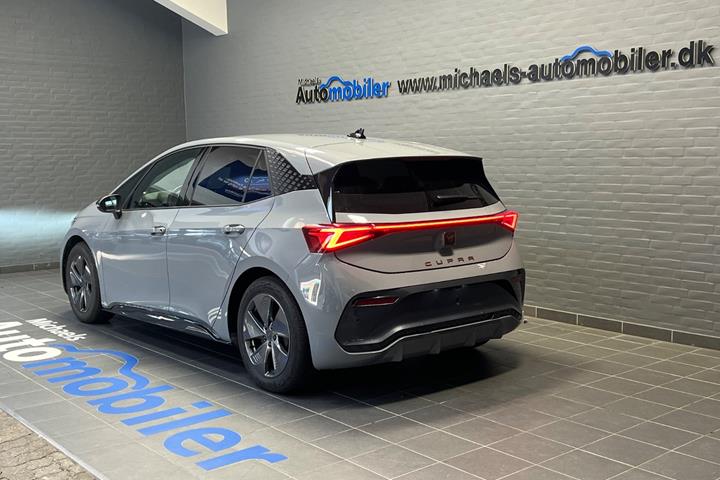 Grå Cupra Born fra 2024