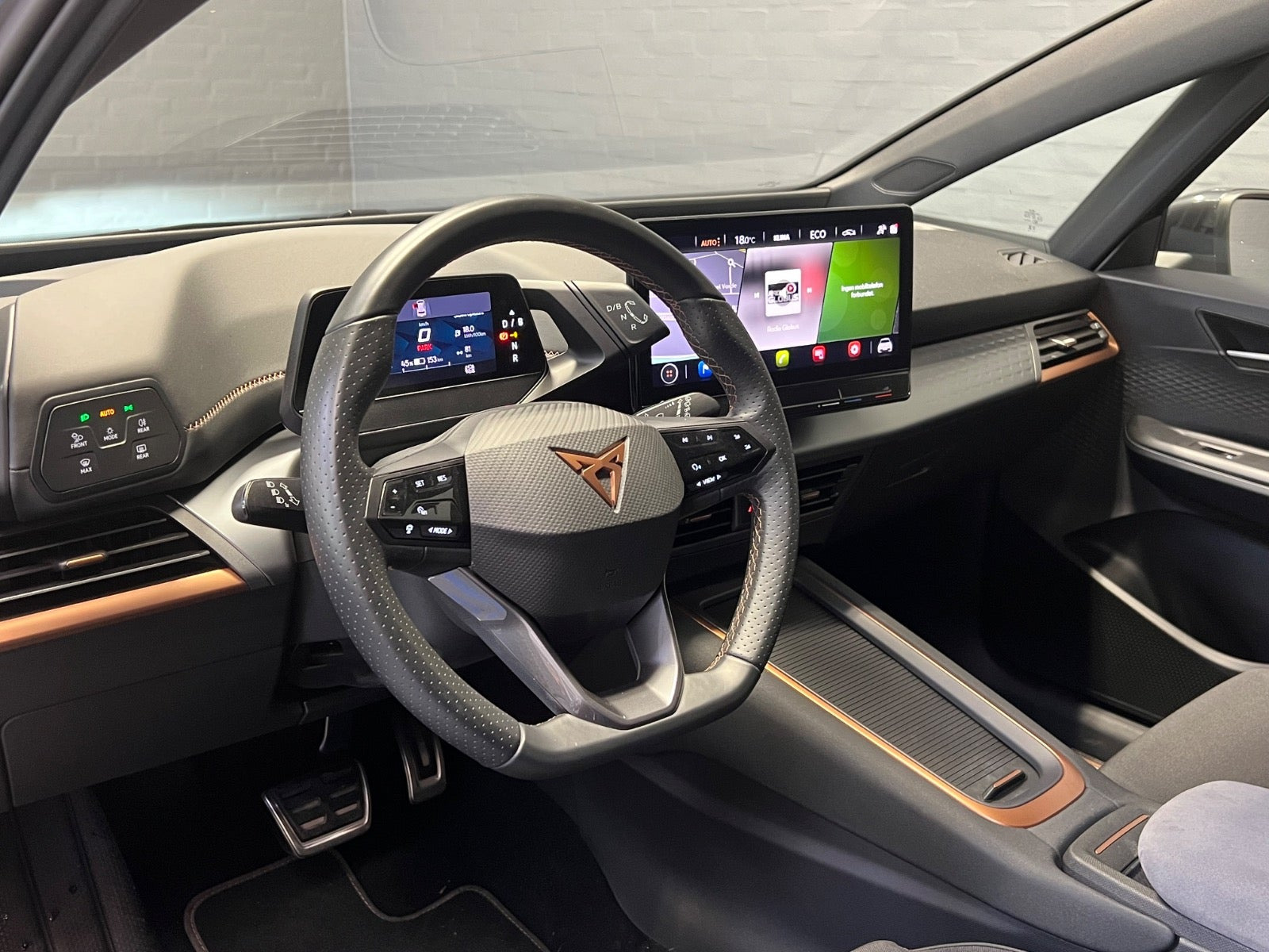 Grå Cupra Born fra 2024