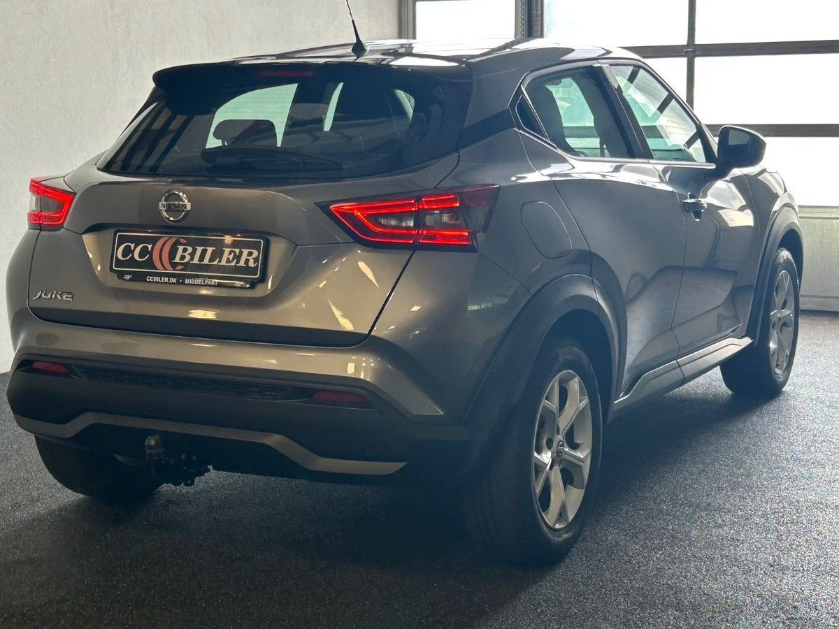 Grå Nissan Juke fra 2020