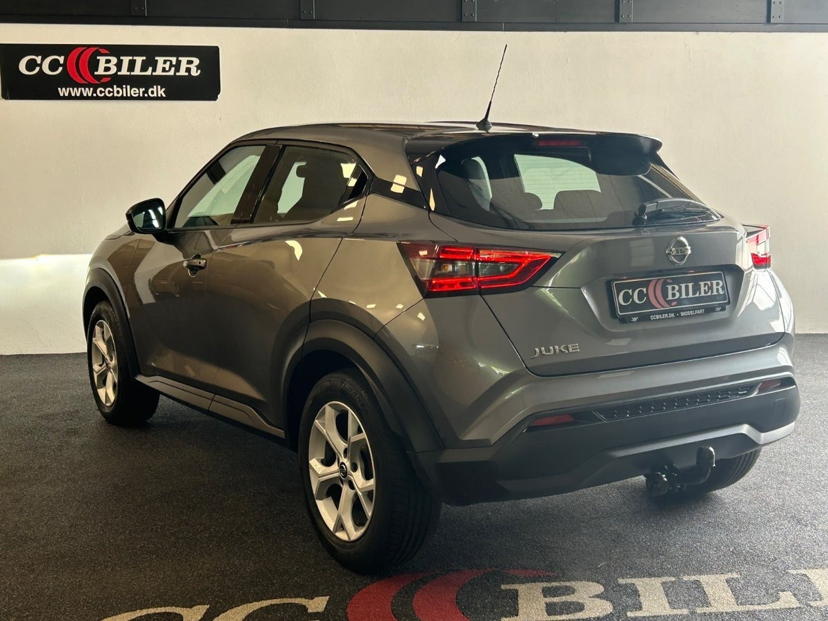 Grå Nissan Juke fra 2020