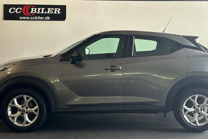 Grå Nissan Juke fra 2020