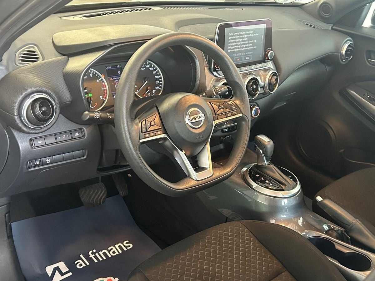 Grå Nissan Juke fra 2020