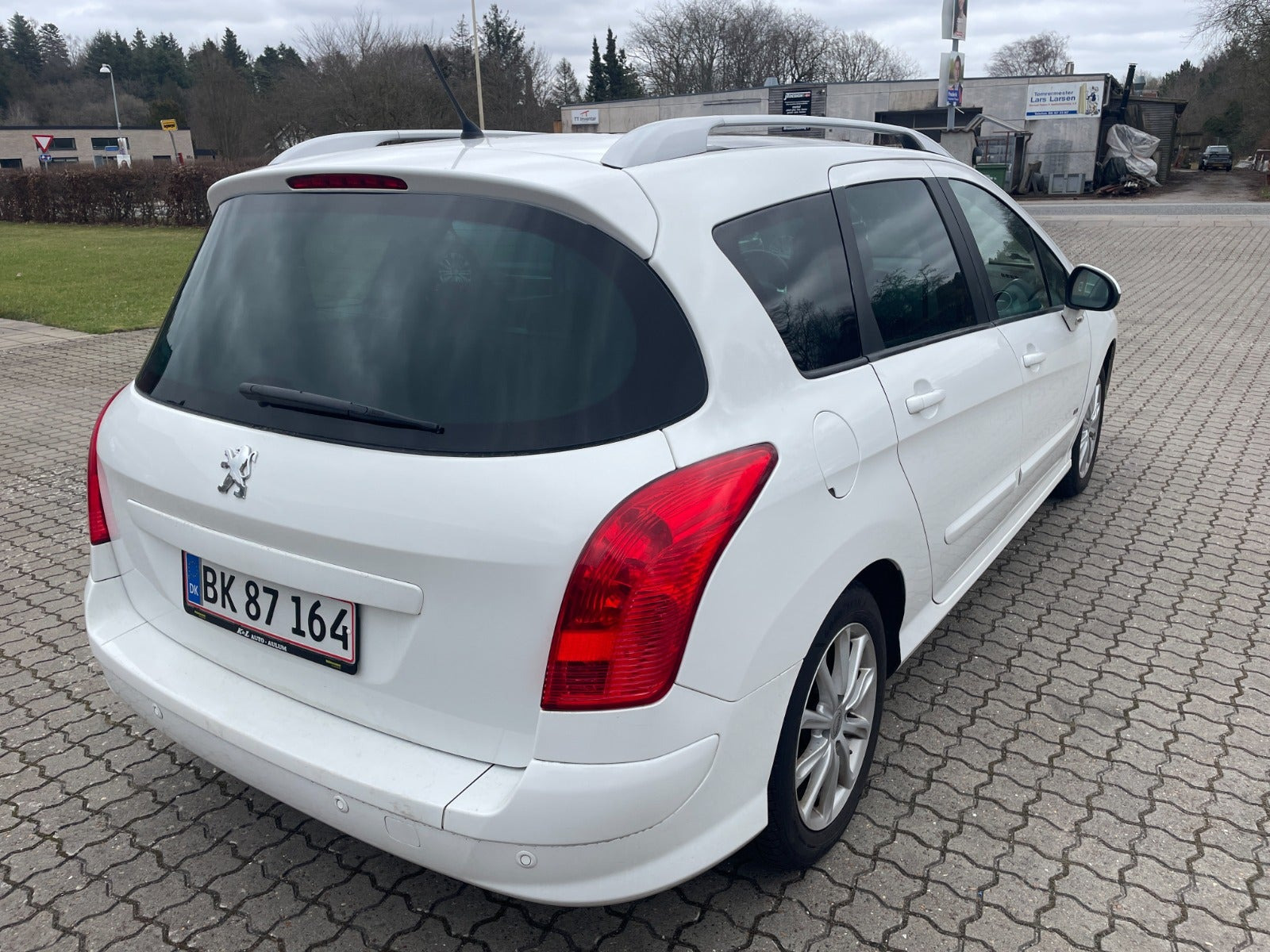 Hvid Peugeot 308 fra 2010