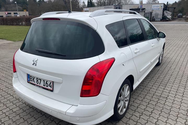 Hvid Peugeot 308 fra 2010