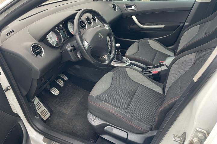 Hvid Peugeot 308 fra 2010