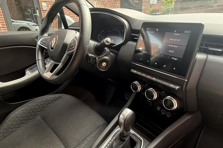 Hvid Renault Clio fra 2021