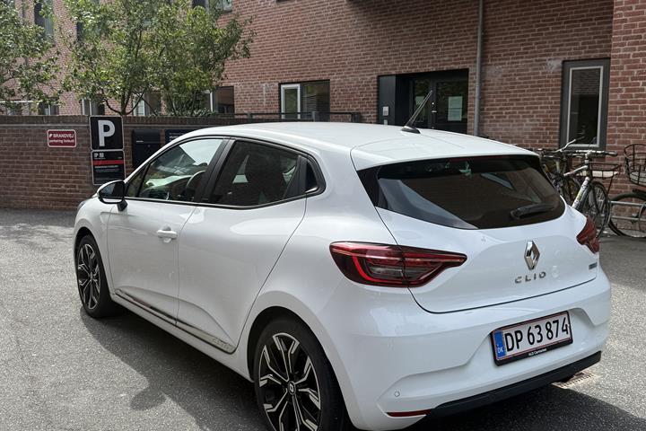 Hvid Renault Clio fra 2021