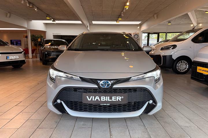 Sølv Toyota Corolla fra 2019