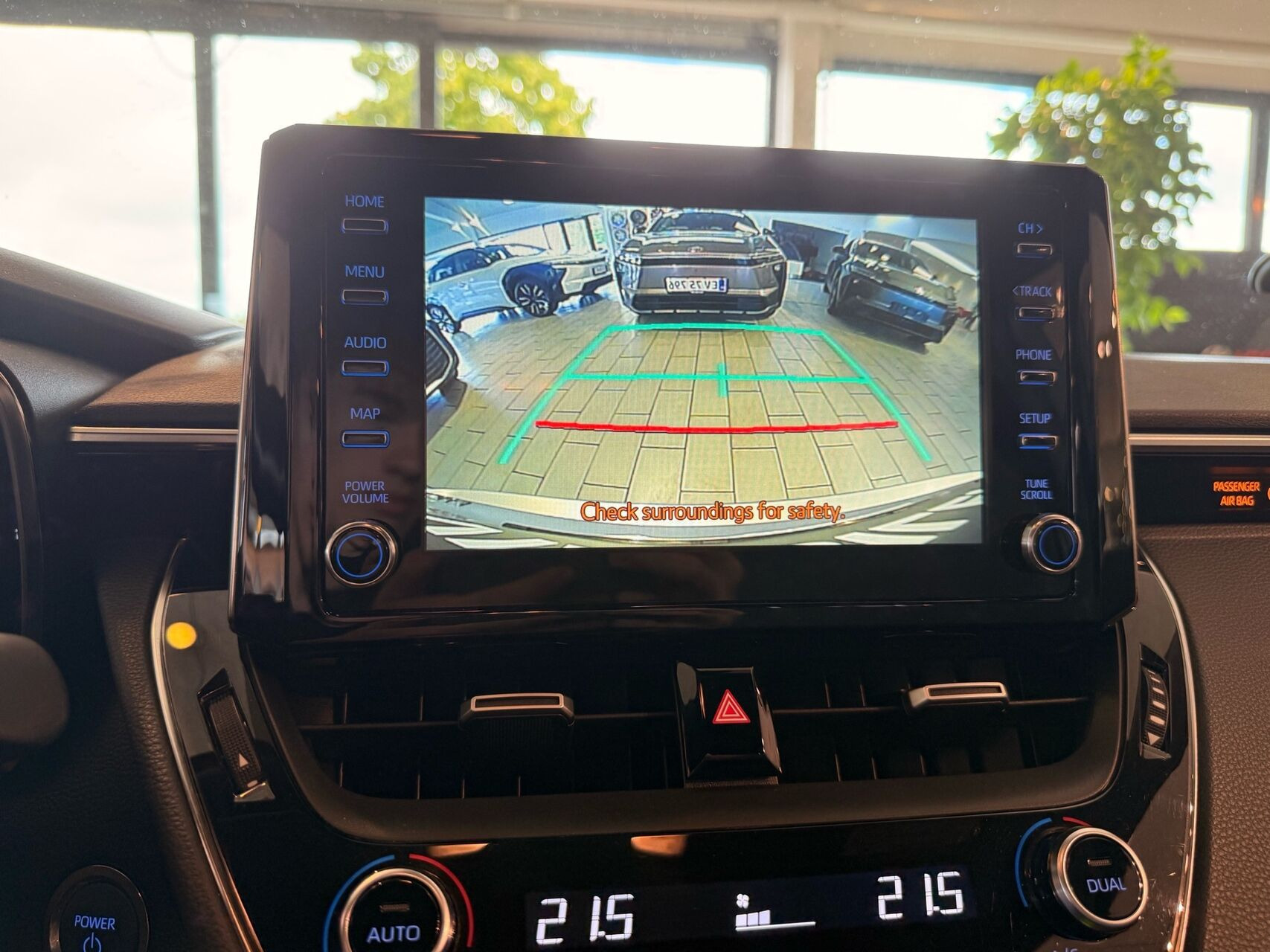 Sølv Toyota Corolla fra 2019
