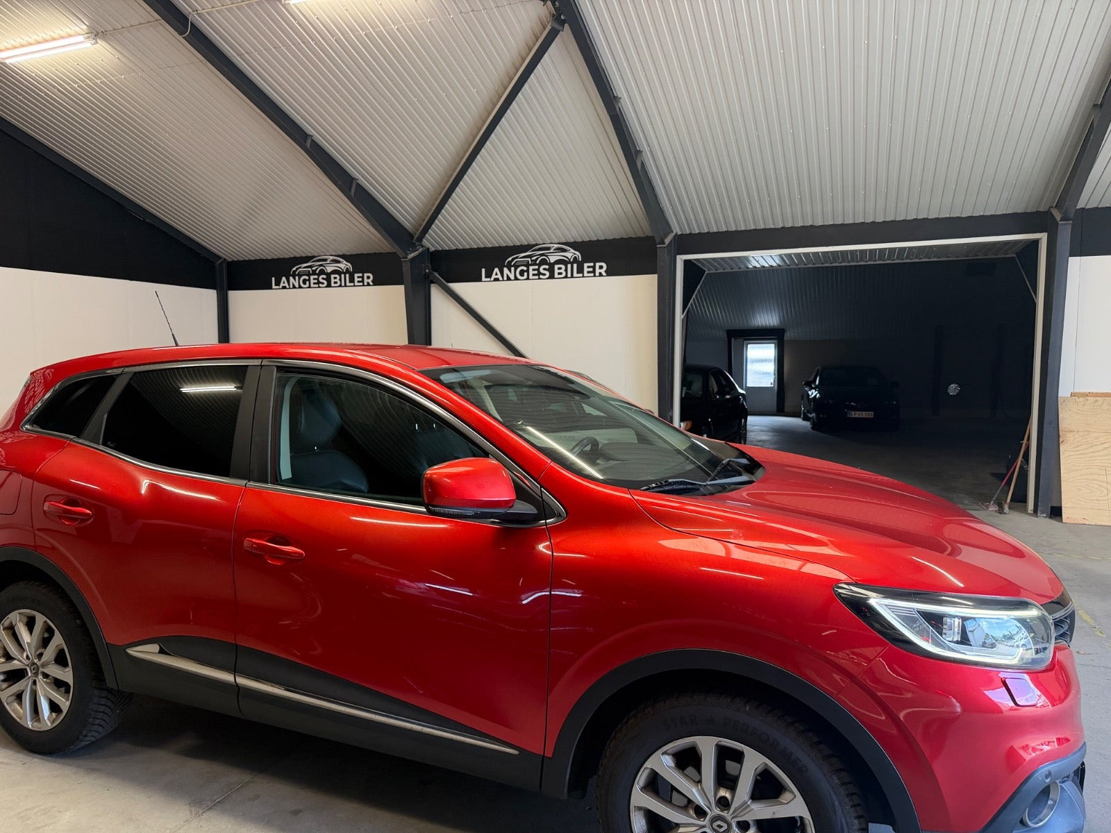 Rød Renault Kadjar fra 2016