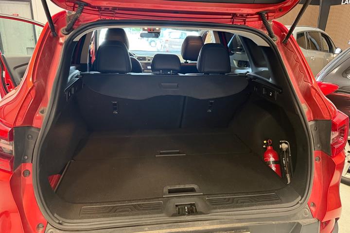 Rød Renault Kadjar fra 2016