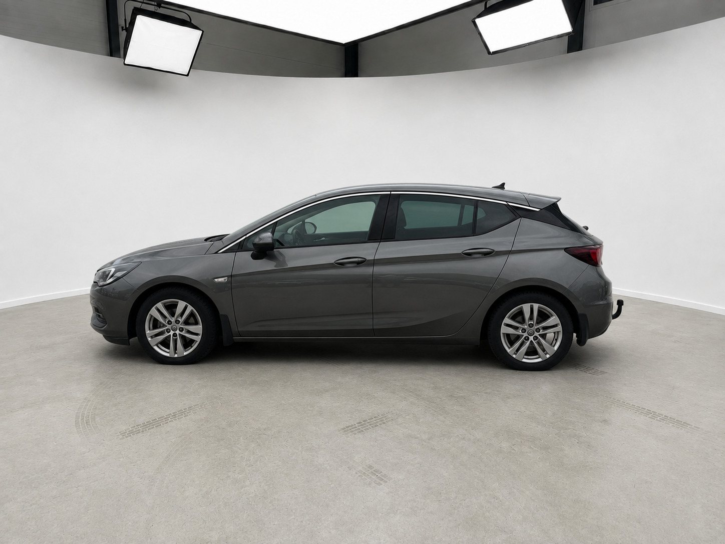 Sort Opel Astra fra 2020