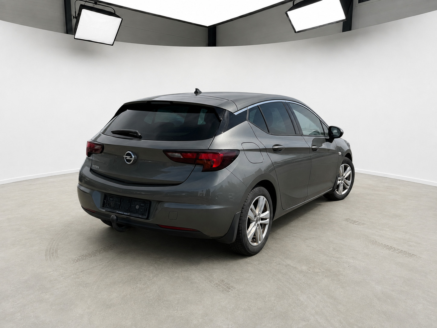 Sort Opel Astra fra 2020