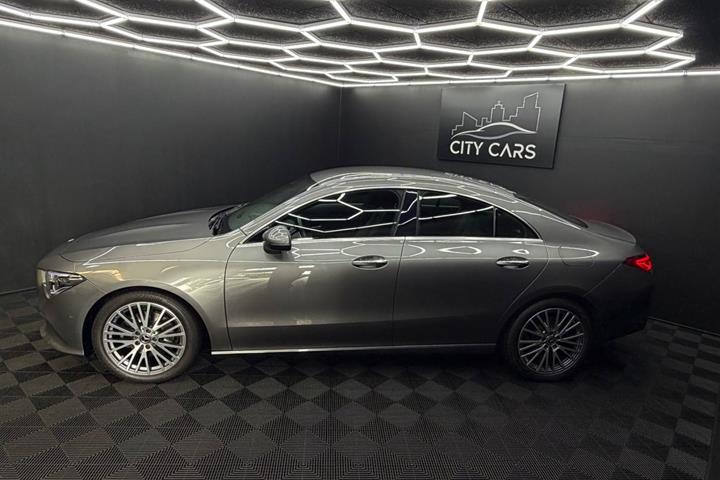 Grå Mercedes CLA200 fra 2019