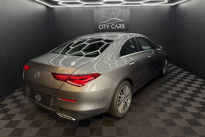 Grå Mercedes CLA200 fra 2019