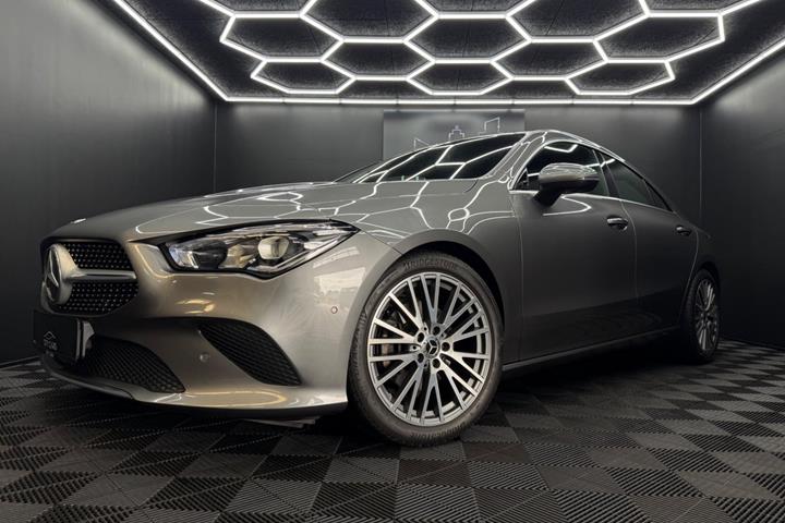 Grå Mercedes CLA200 fra 2019