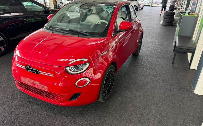 Fiat 500e 42 la Prima Sky