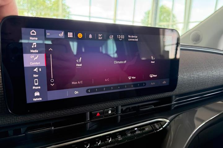 Rød Fiat 500e fra 2023