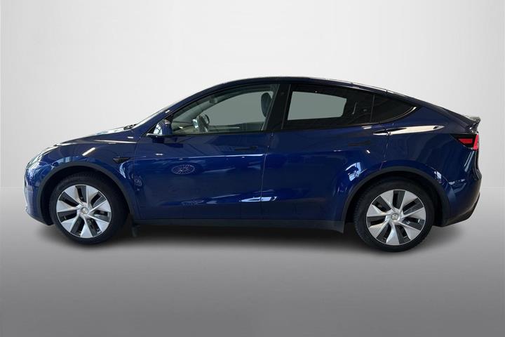 Blå Tesla Model Y fra 2023