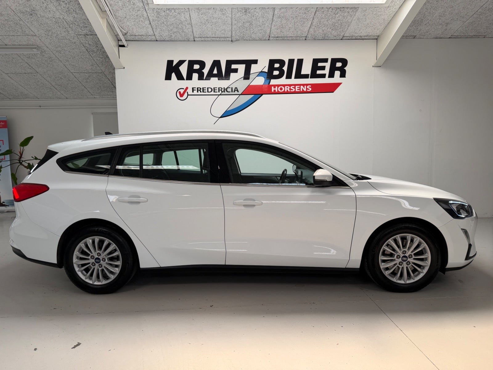 Hvid Ford Focus fra 2021