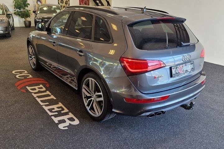 Grå Audi SQ5 fra 2016