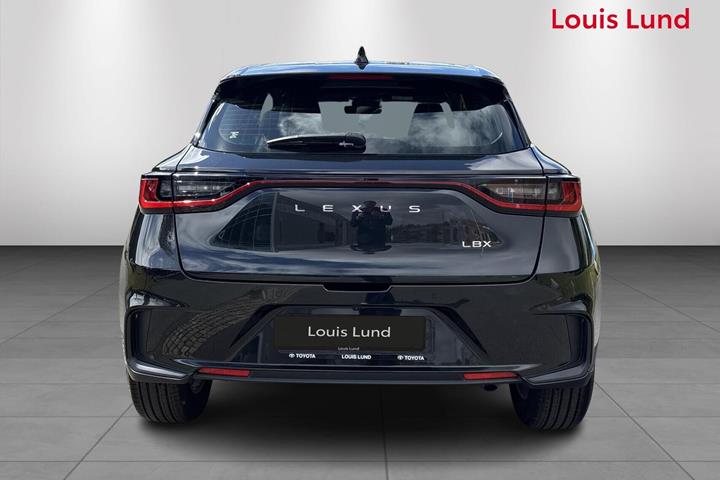 Sort Lexus LBX fra 2024
