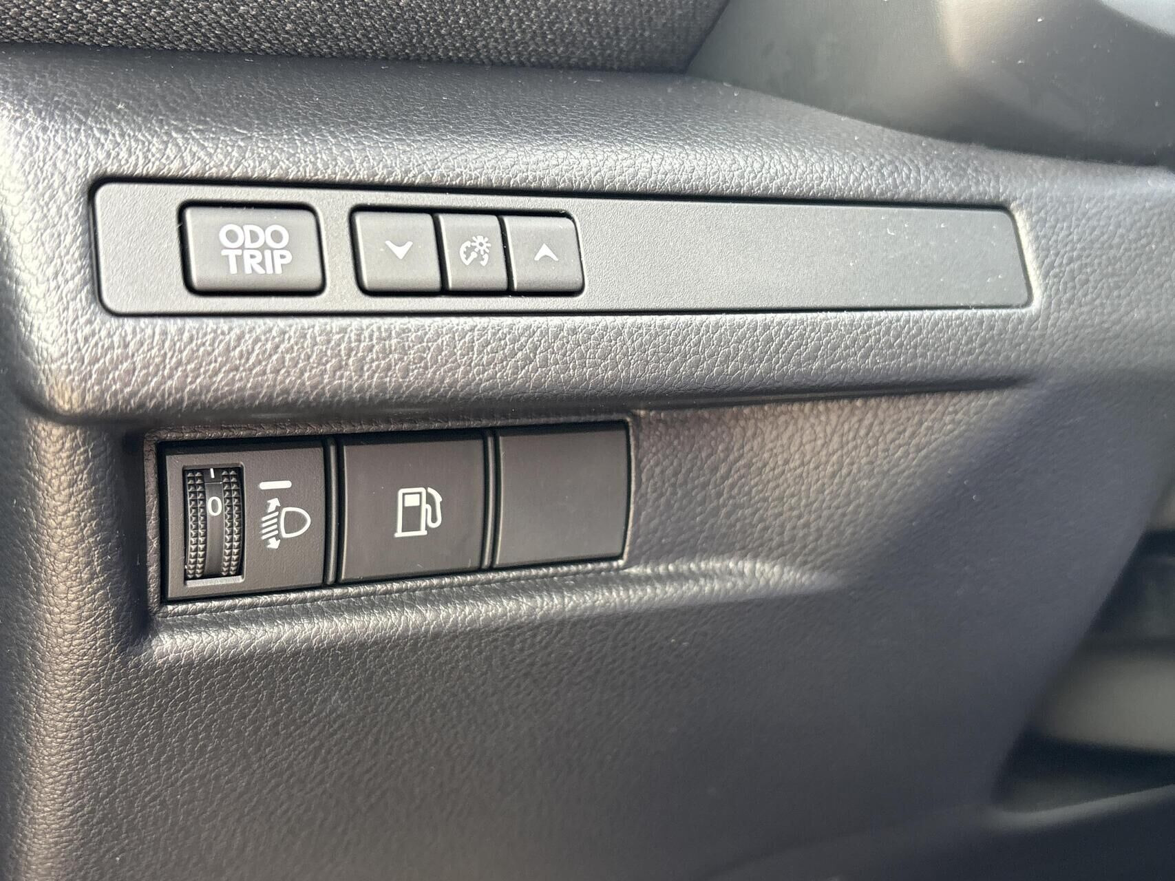 Sort Lexus LBX fra 2024