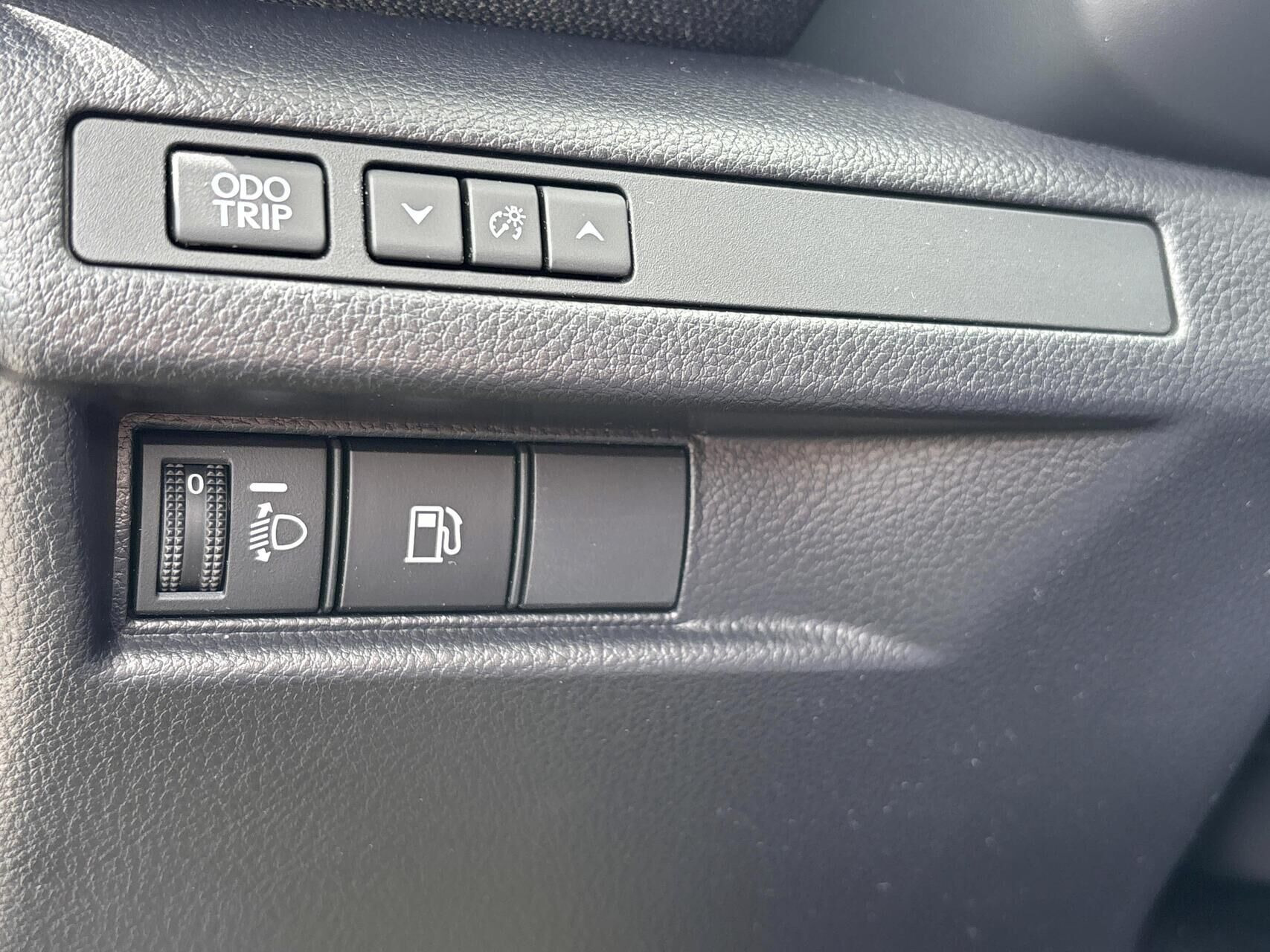 Sort Lexus LBX fra 2024