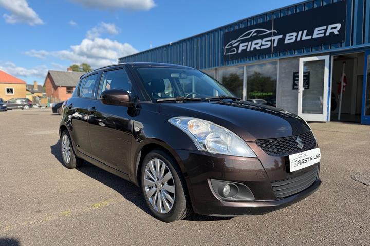 undefined Suzuki Swift fra 2013 set udefra