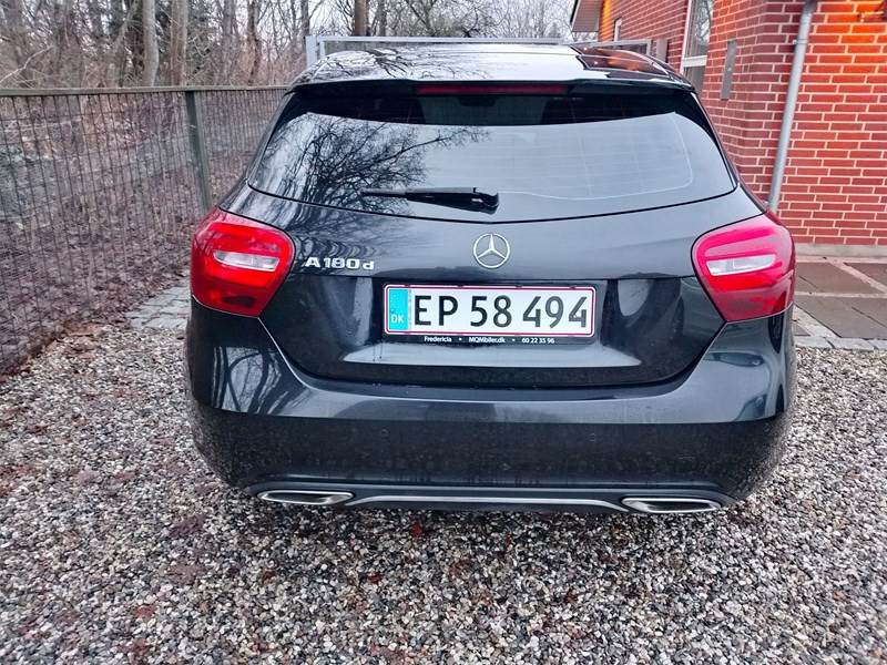 undefined Mercedes 190 E fra 2016