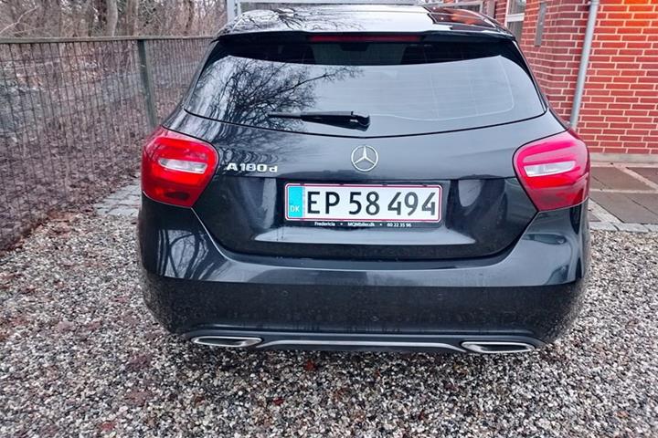 undefined Mercedes 190 E fra 2016