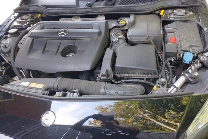 undefined Mercedes 190 E fra 2016