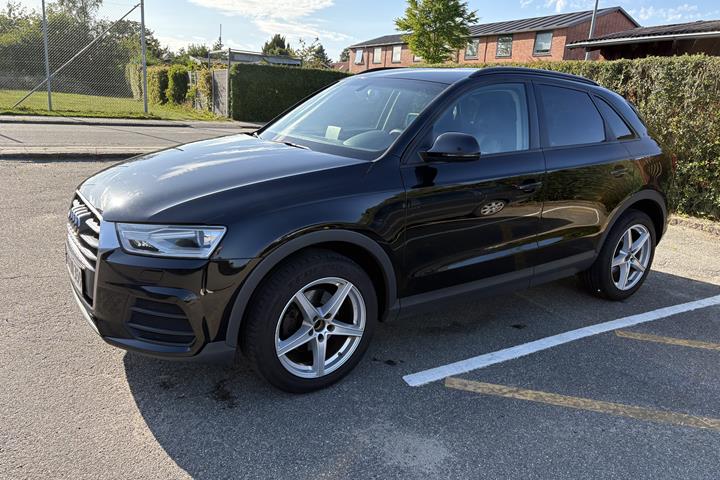 Sort Audi Q3 fra 2015