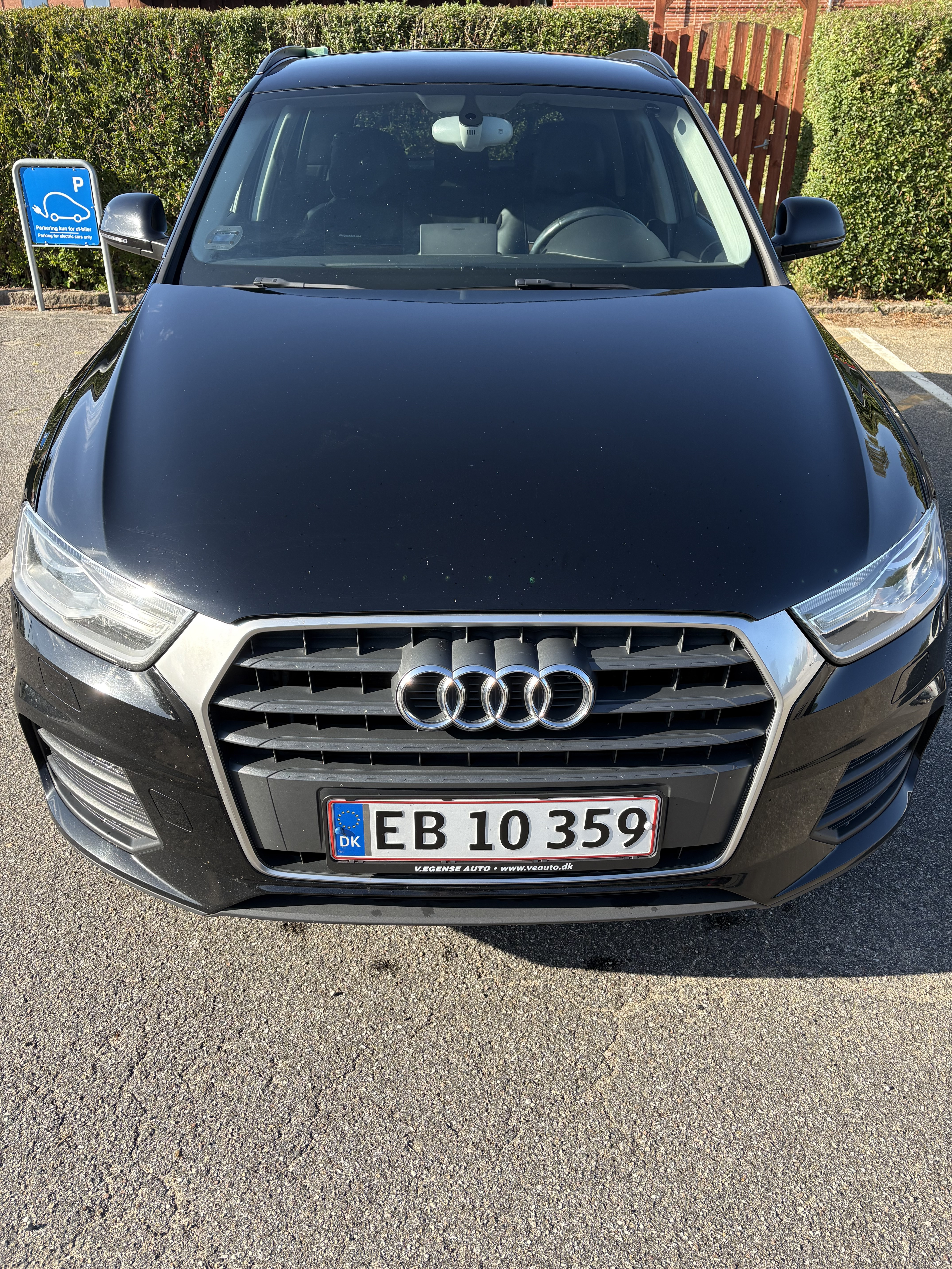 Sort Audi Q3 fra 2015