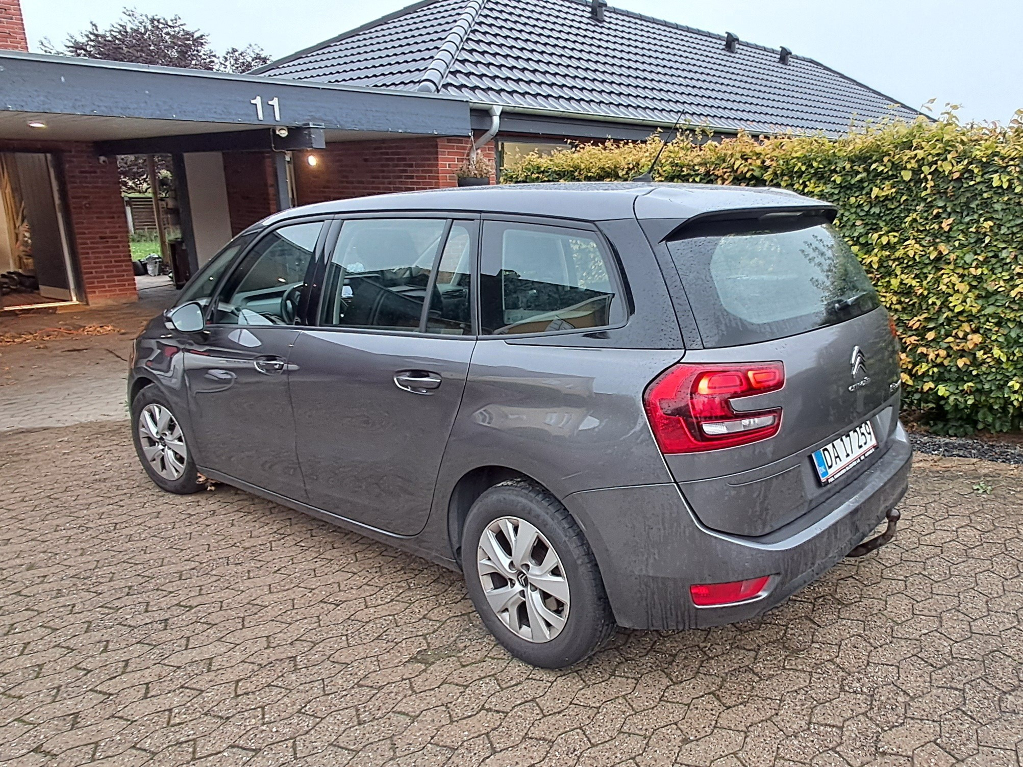 Grå Citroën Grand C4 SpaceTourer fra 2021